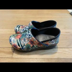 Dansko Professional Floral Clog 38